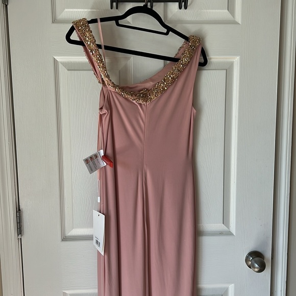 Mac Duggal Beaded Drop Shoulder Jersey Gown in Rose Size 6 - Picture 12 of 12